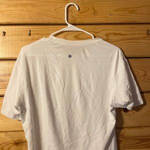 Mens/unisex Lululemon Oversized White Tee.